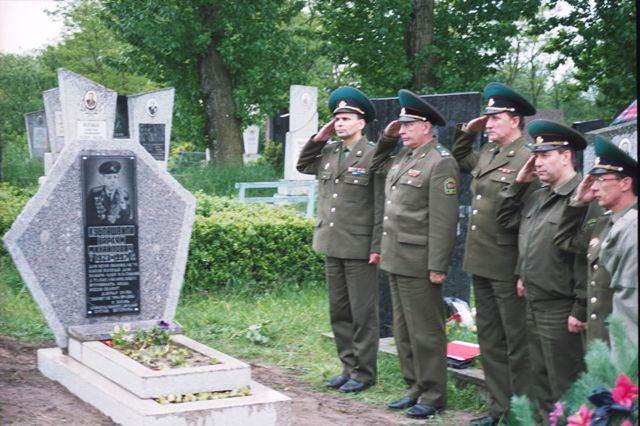 фото Памятник В. Кублашвили