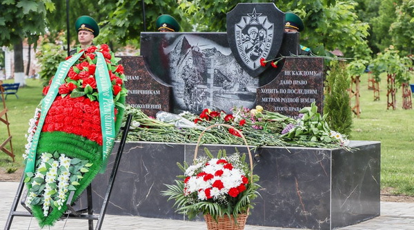 Памятный знак пограничникам всех поколений открыли в Быхове