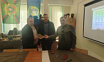 Ветераны-пограничники подарили кадетам артефакты войны и книги