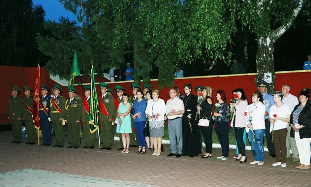 Ветераны - пограничники  Мозыря  приняли участие в мероприятиях, посвященных первым боям на Государственной границе