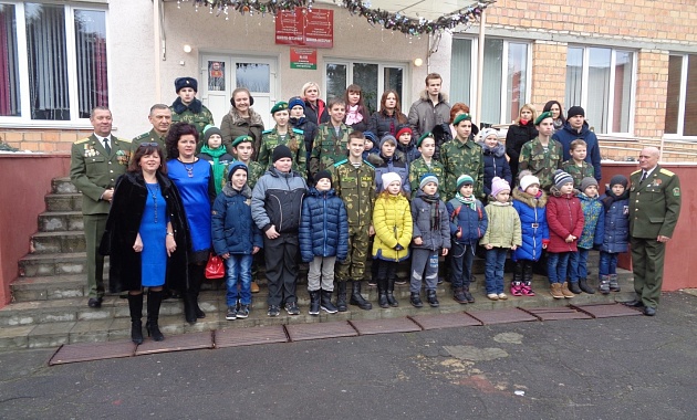 Пинские ветераны-пограничники приняли участие в благотворительной акции «Наши дети»