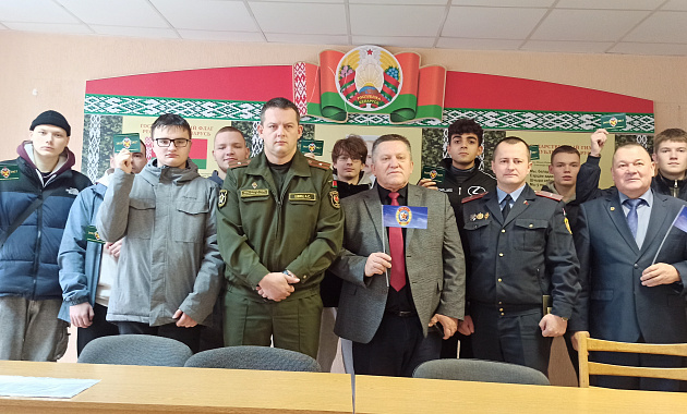 Ветераны-пограничники Мозыря приняли участие в осенней призывной компании