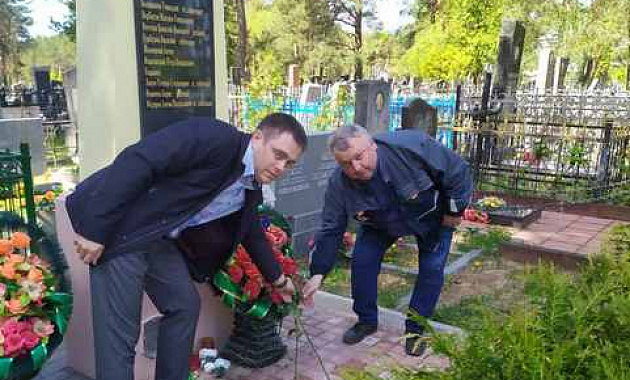 Пограничники Заславля навели порядок у памятных мест