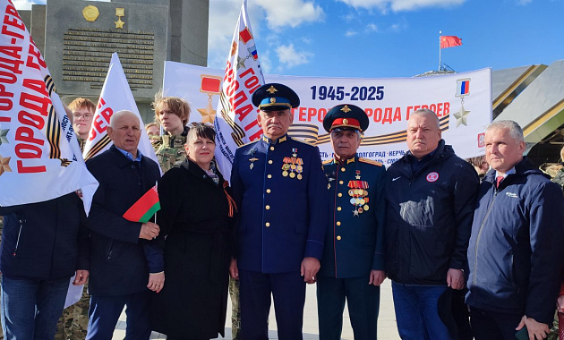 Ветераны-пограничники Минска встретились с участниками автопробега «Города-герои — города героев»