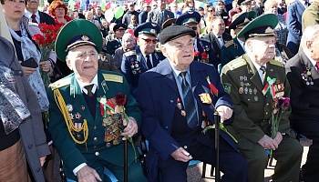 В центре Гродно прошел торжественный митинг, посвященный 74-летию Дня Победы