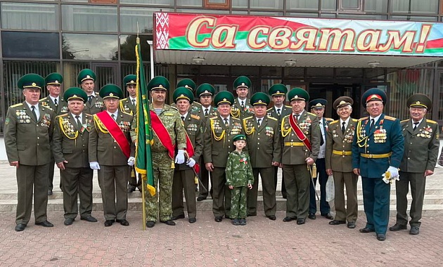 Ветераны-пограничники Мозыря приняли участие в  праздновании Дня Независимости
