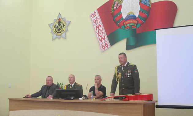 Напутствие от ветеранов -пограничников Минска призывникам