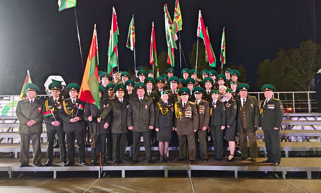 Ветераны и военнослужащие Пинского пограничного отряда посетили Парад Победы в Минске