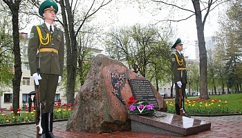 Накануне Дня Победы пограничники почтили память советских воинов 