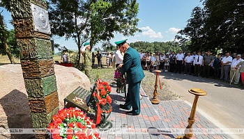 Памятник мужественно сражавшимся в июне 1941 года пограничникам открыли в Брестском районе