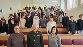 Ветеран погранслужбы Анатолий Ксендзык встретился со студентами 