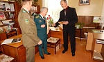 Военнослужащие Гродненской пограничной группы поздравили ветеранов.